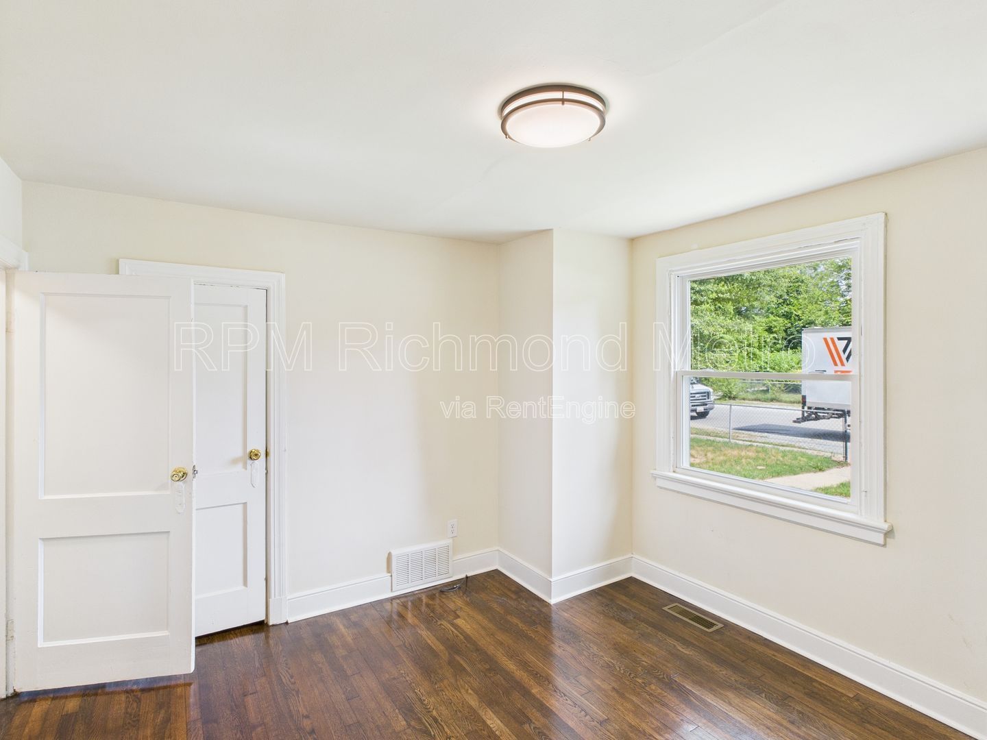 Gallery Image 19