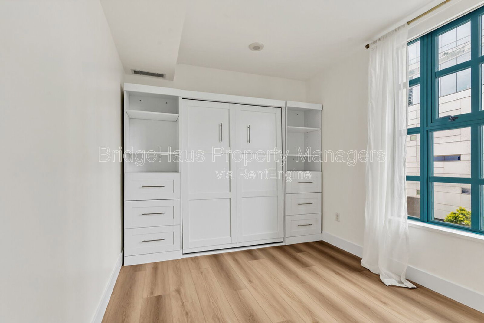 Gallery Image 25