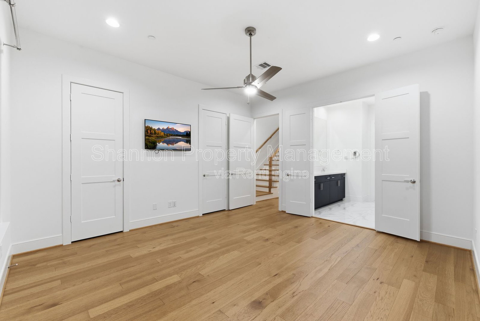 Gallery Image 15