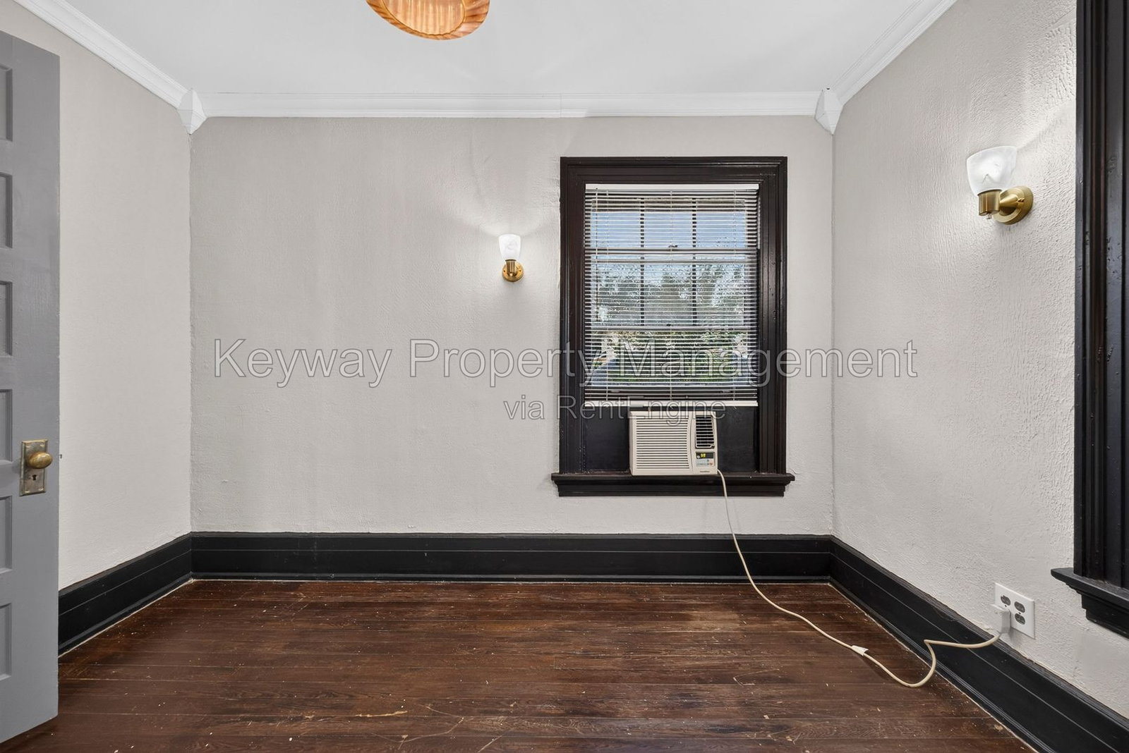 Gallery Image 32