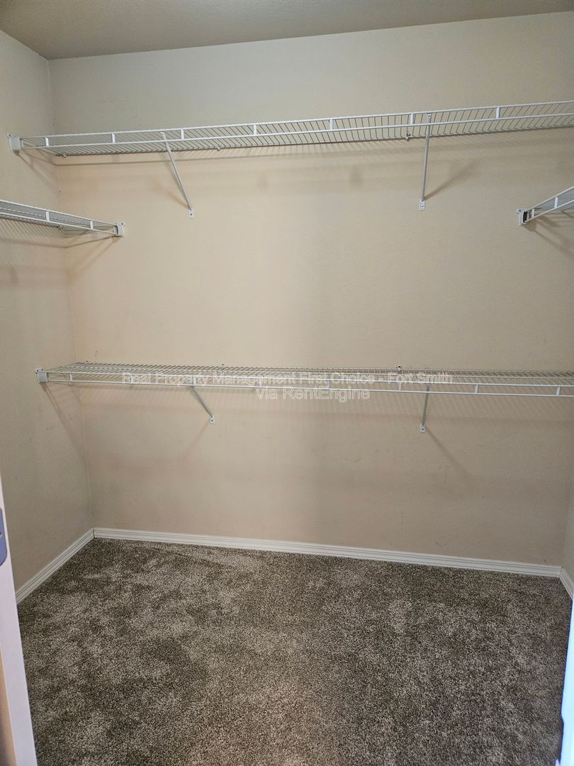 Gallery Image 16