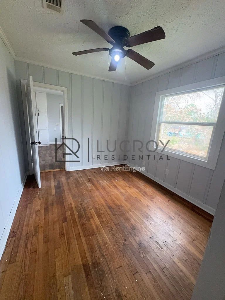Gallery Image 18