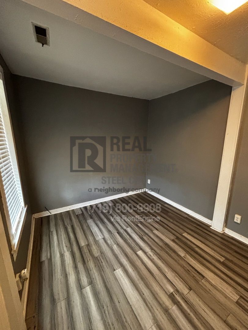 Gallery Image 15