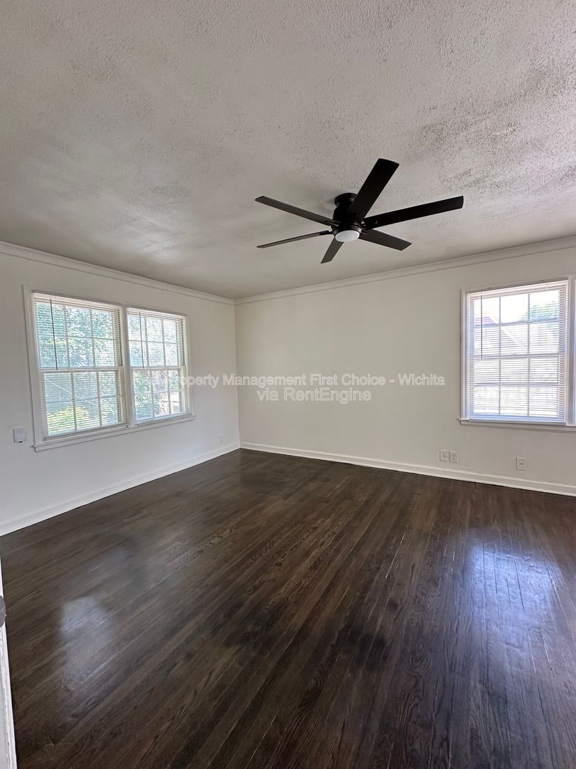 Gallery Image 14