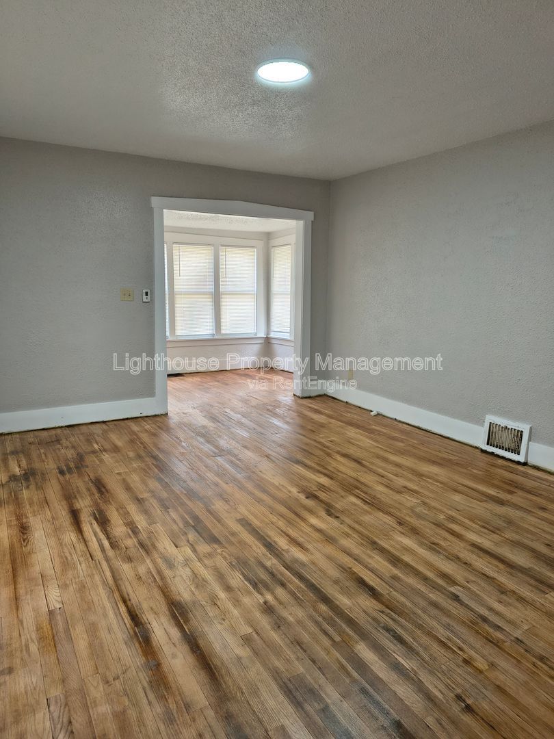 Gallery Image 14