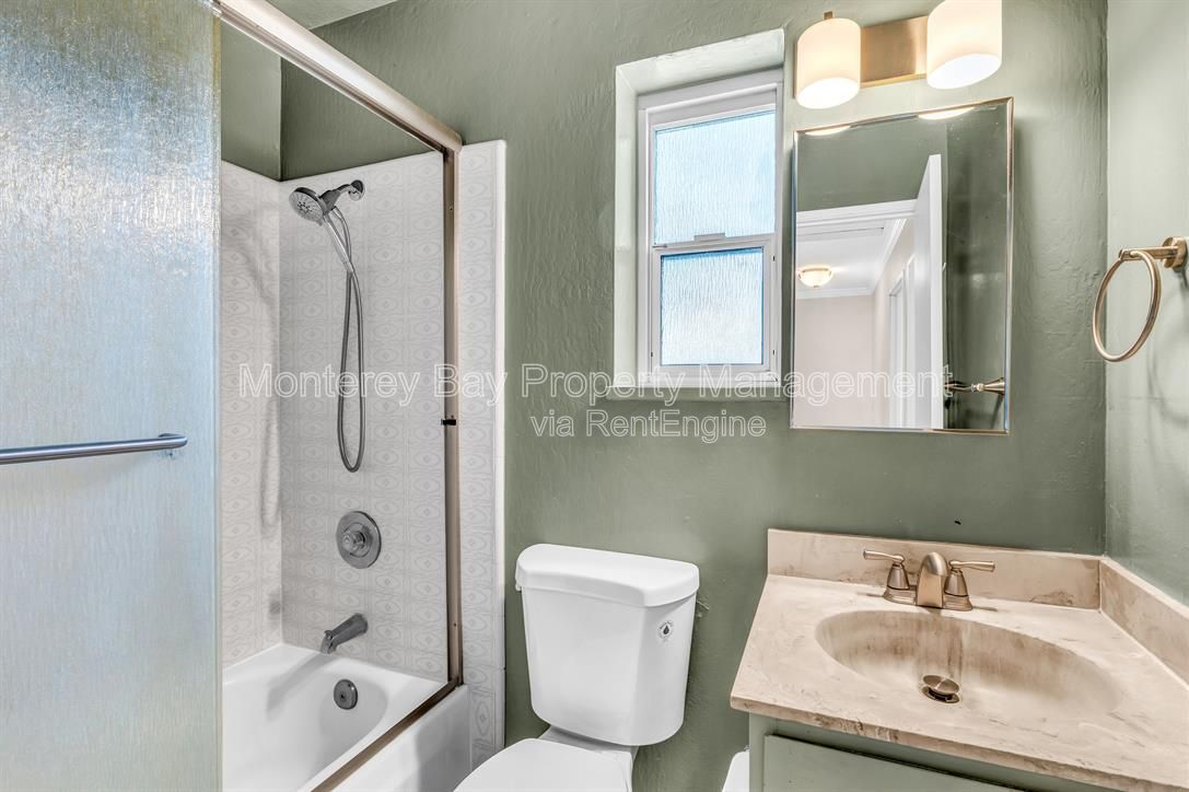 Gallery Image 19