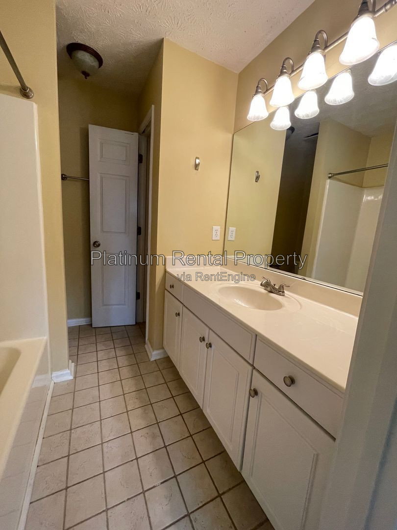Gallery Image 18