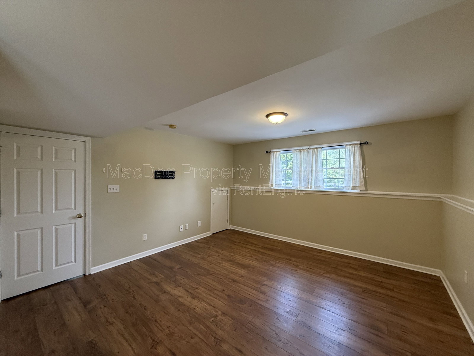 Gallery Image 19
