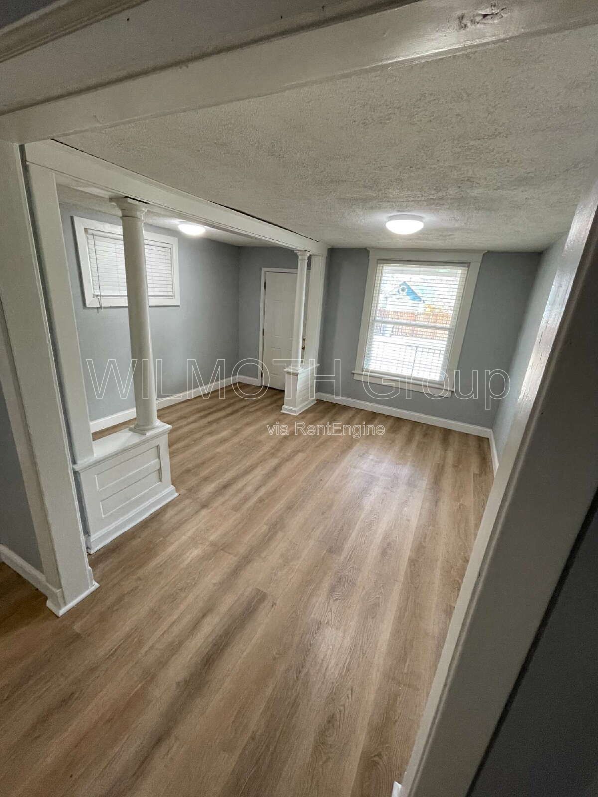 Gallery Image 0