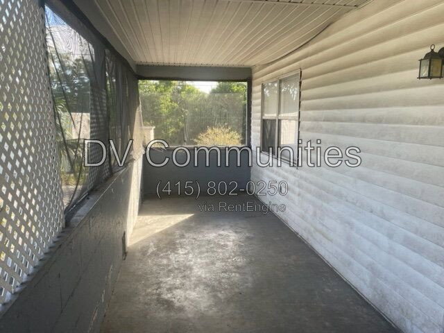 Gallery Image 0