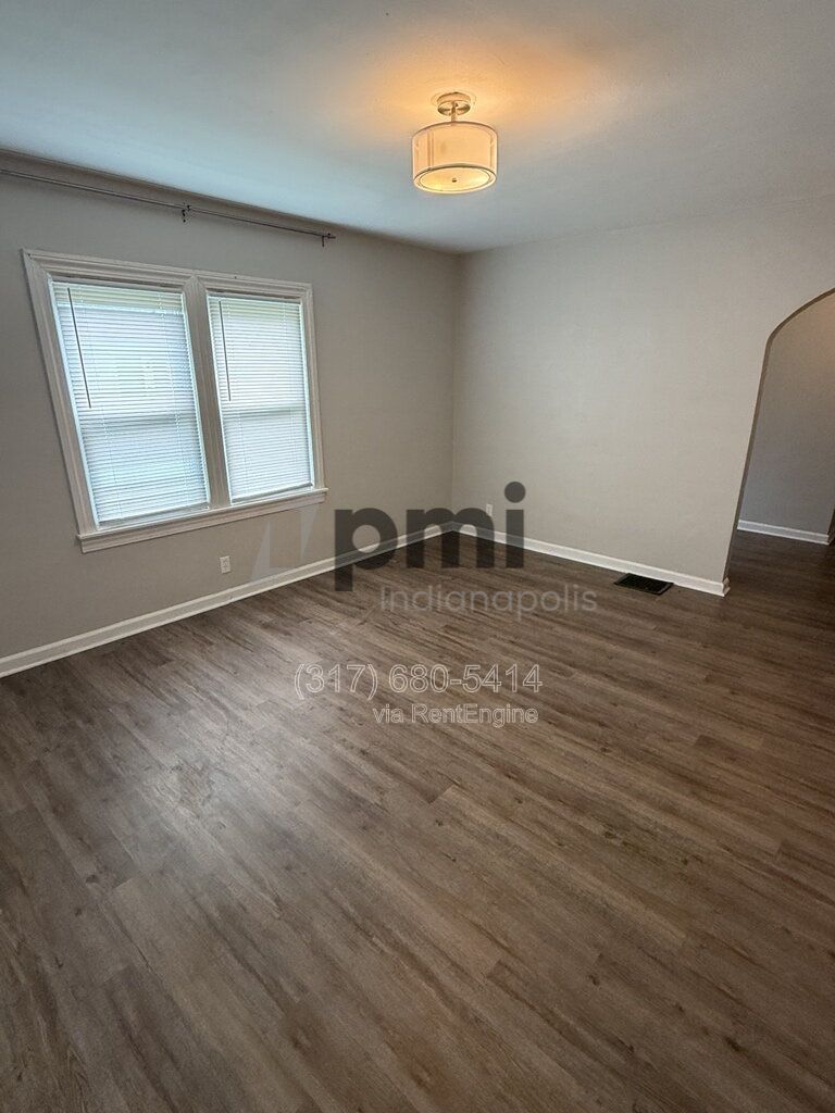 Gallery Image 18