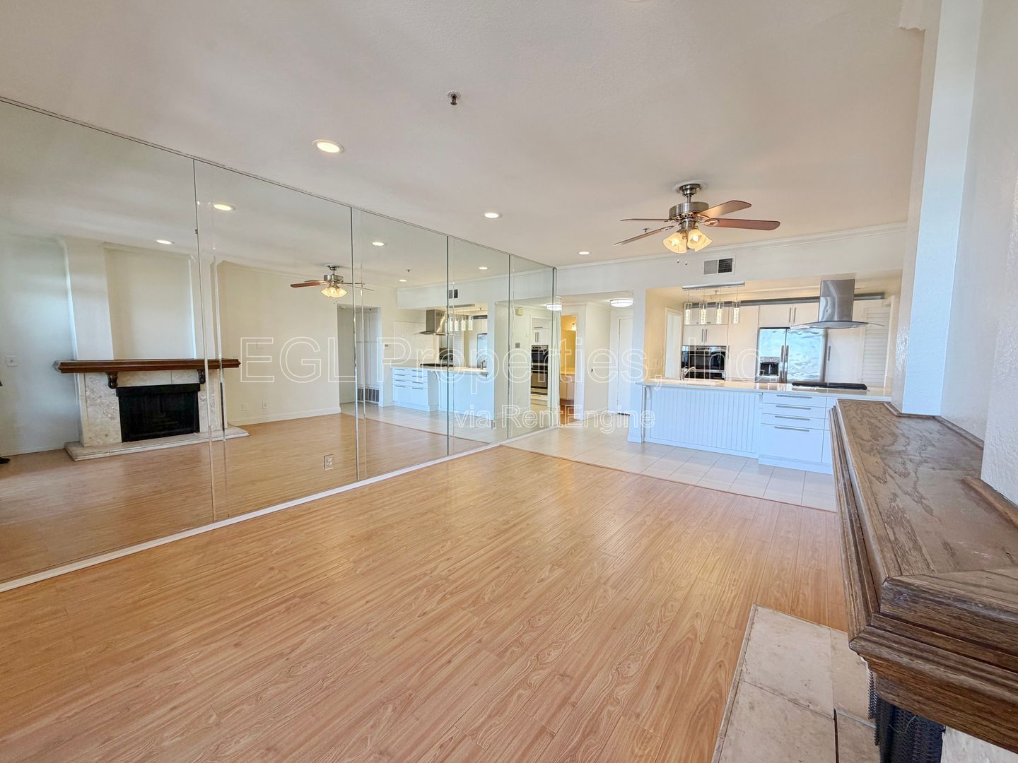 Gallery Image 0