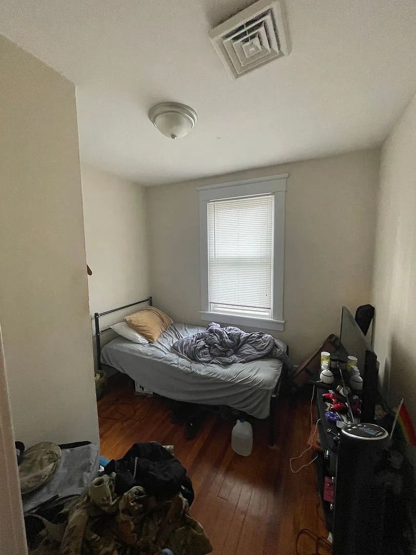 Gallery Image 13