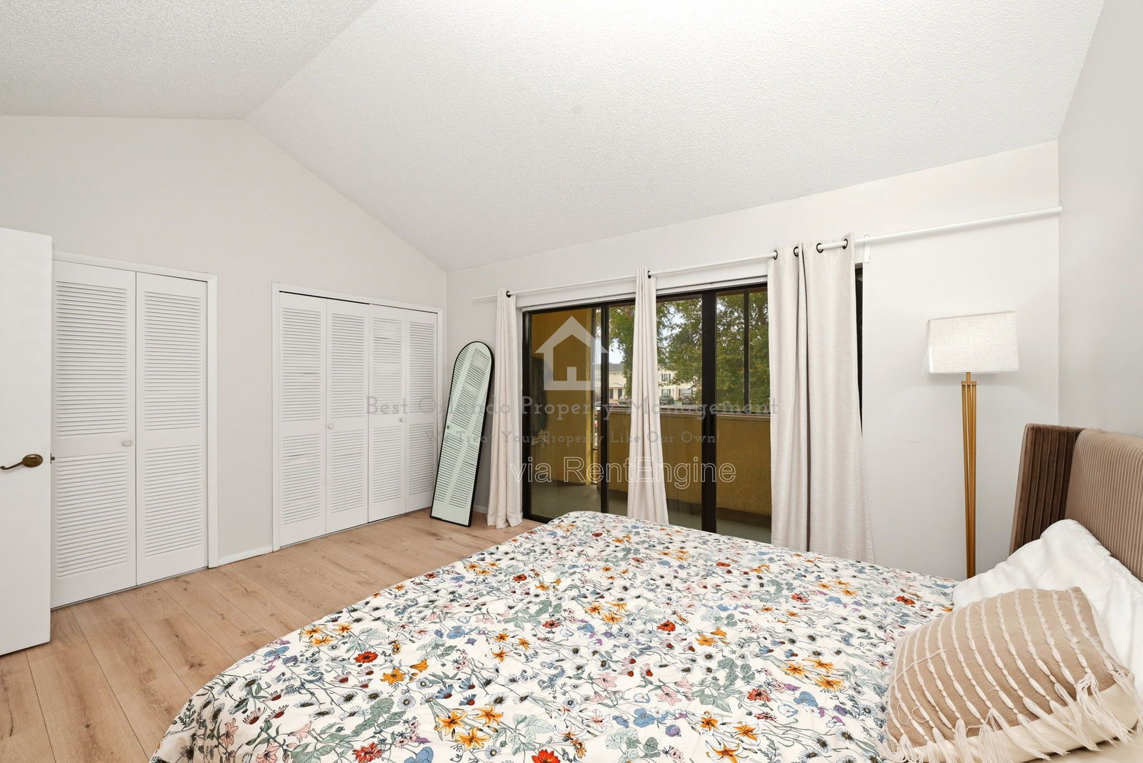 Gallery Image 16