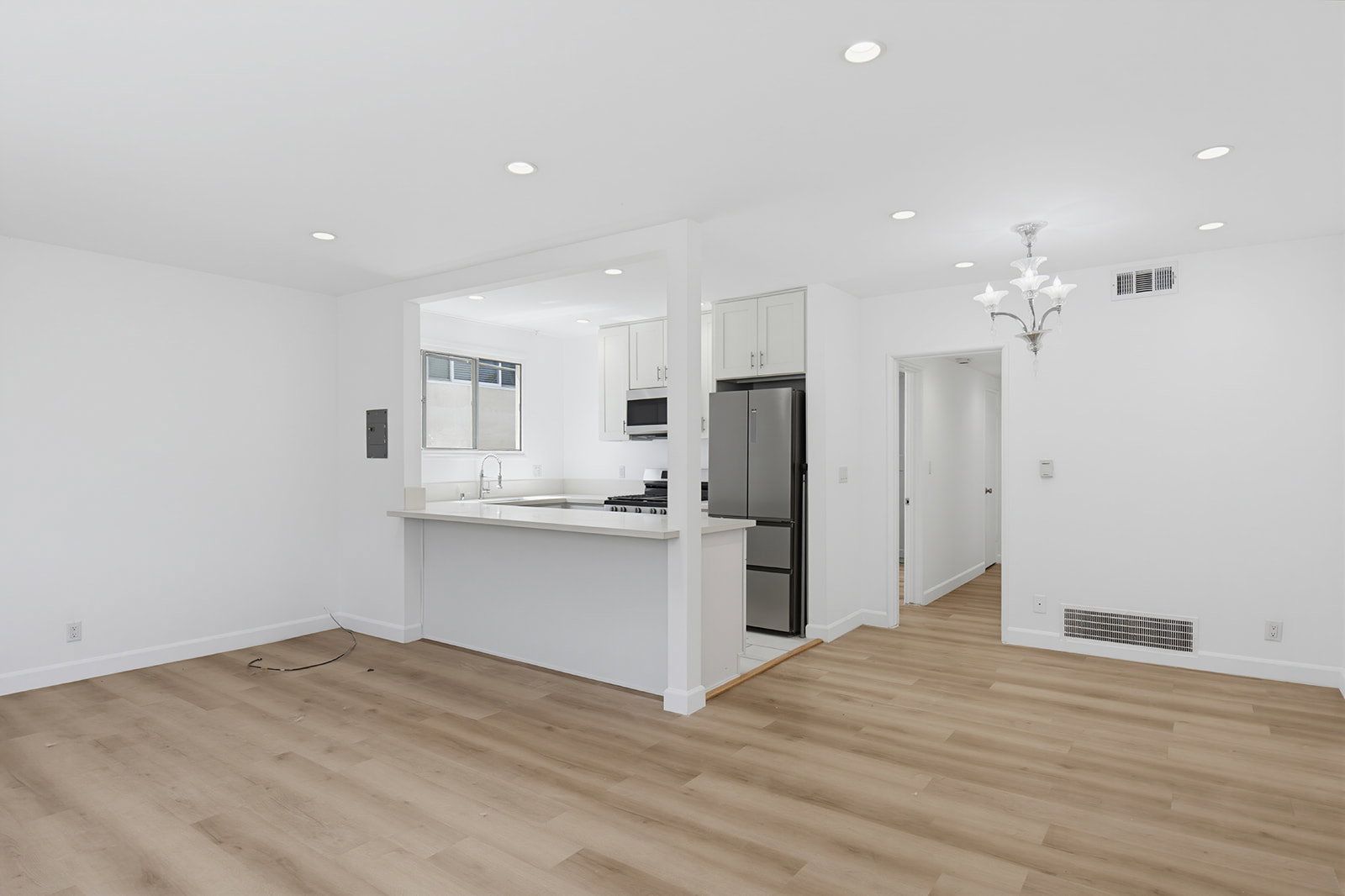 Gallery Image 0