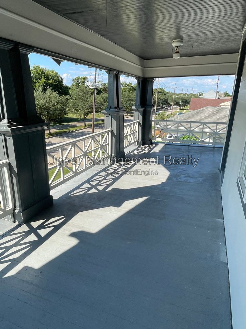Gallery Image 16