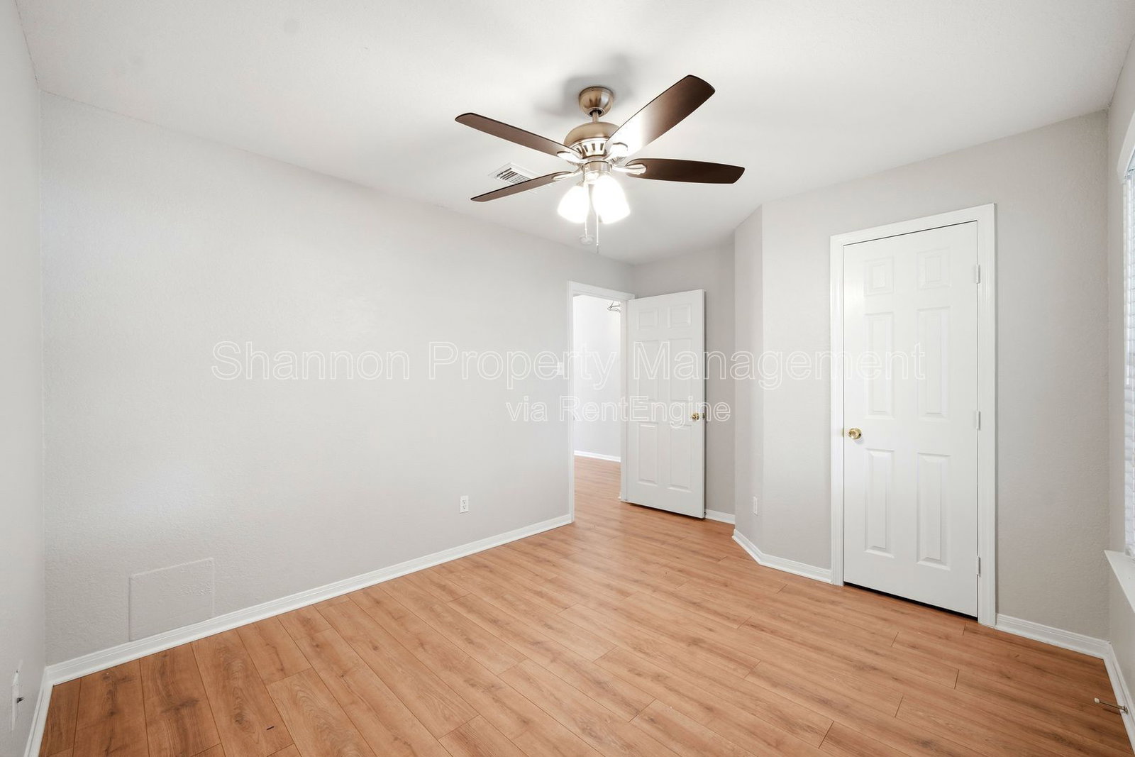 Gallery Image 16