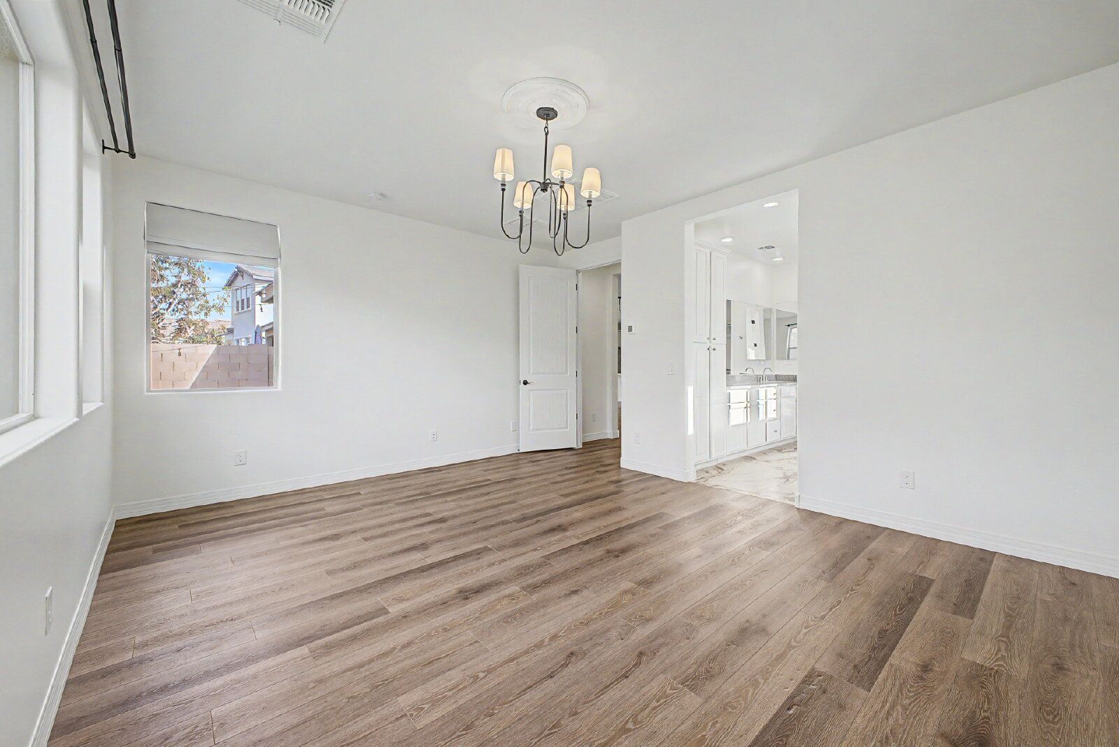 Gallery Image 18