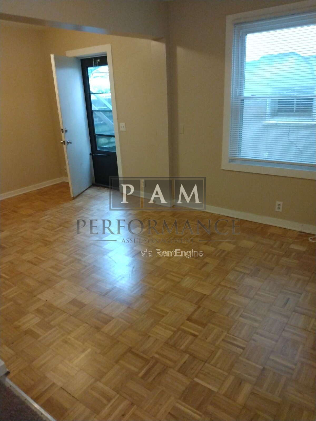 Gallery Image 0