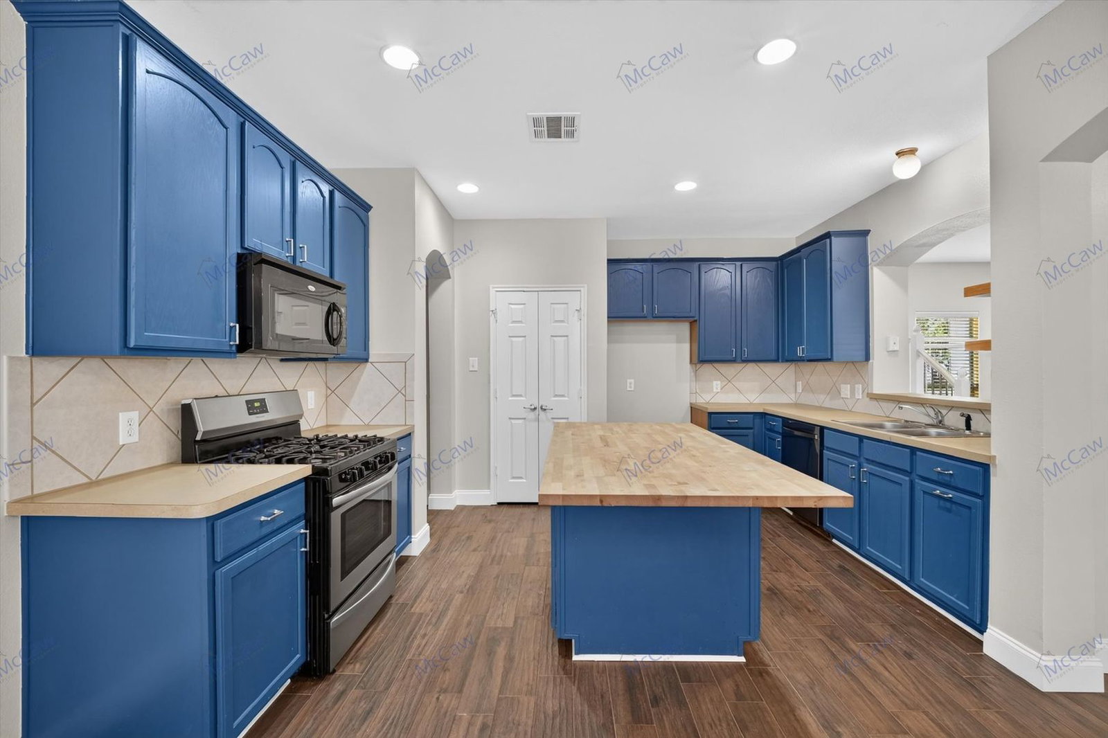 Gallery Image 15