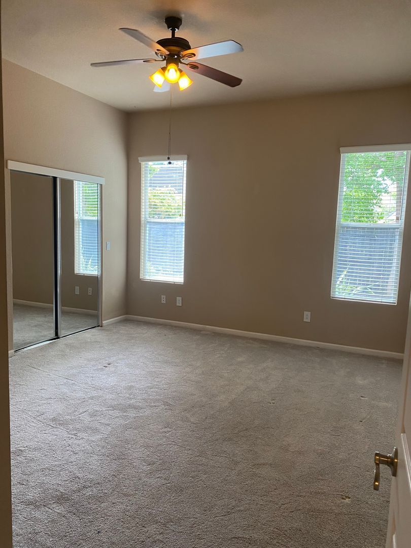 Gallery Image 19