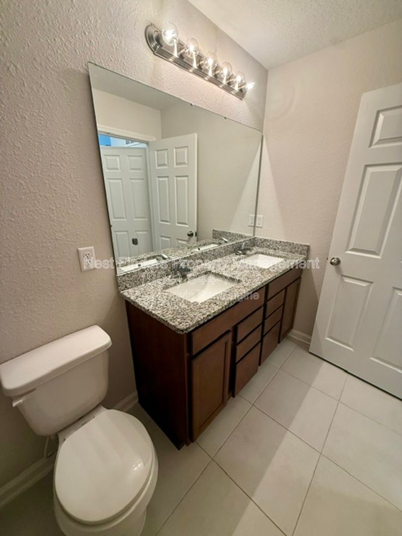 Gallery Image 18