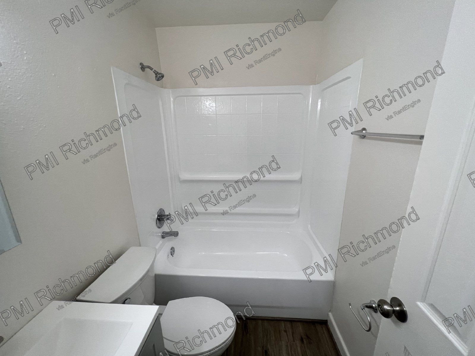 Gallery Image 32