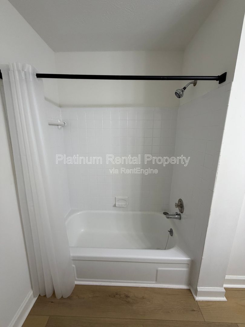 Gallery Image 16