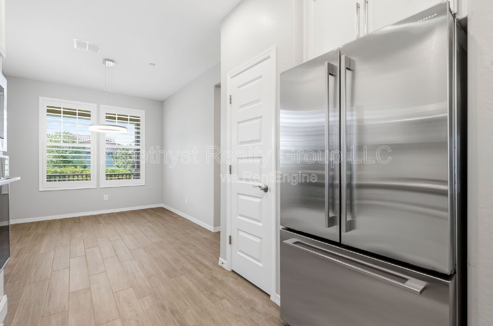 Gallery Image 13