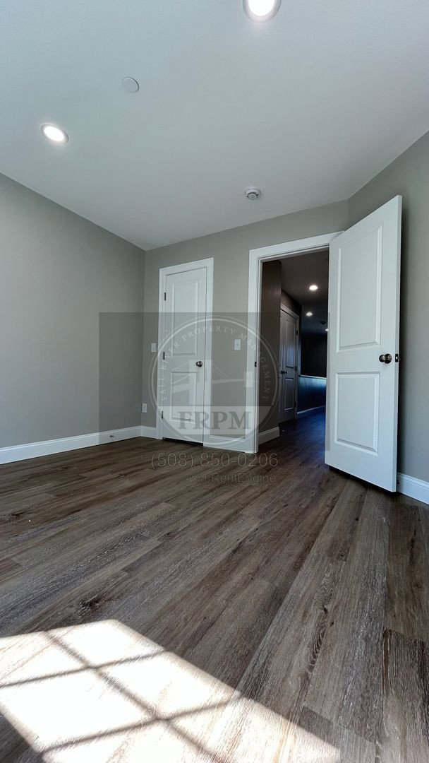 Gallery Image 33