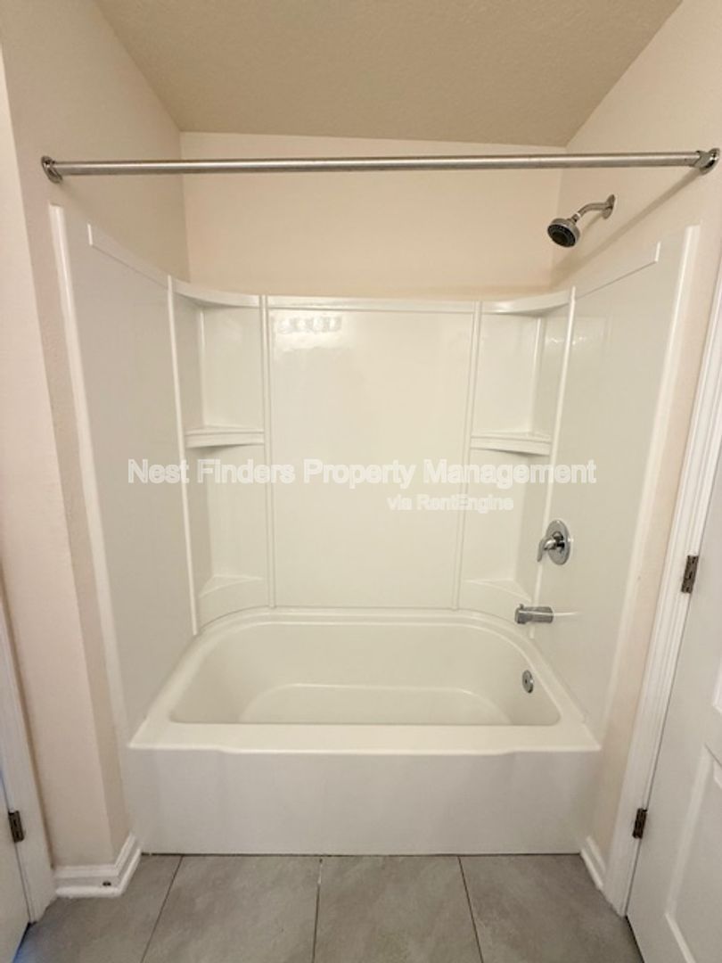 Gallery Image 17