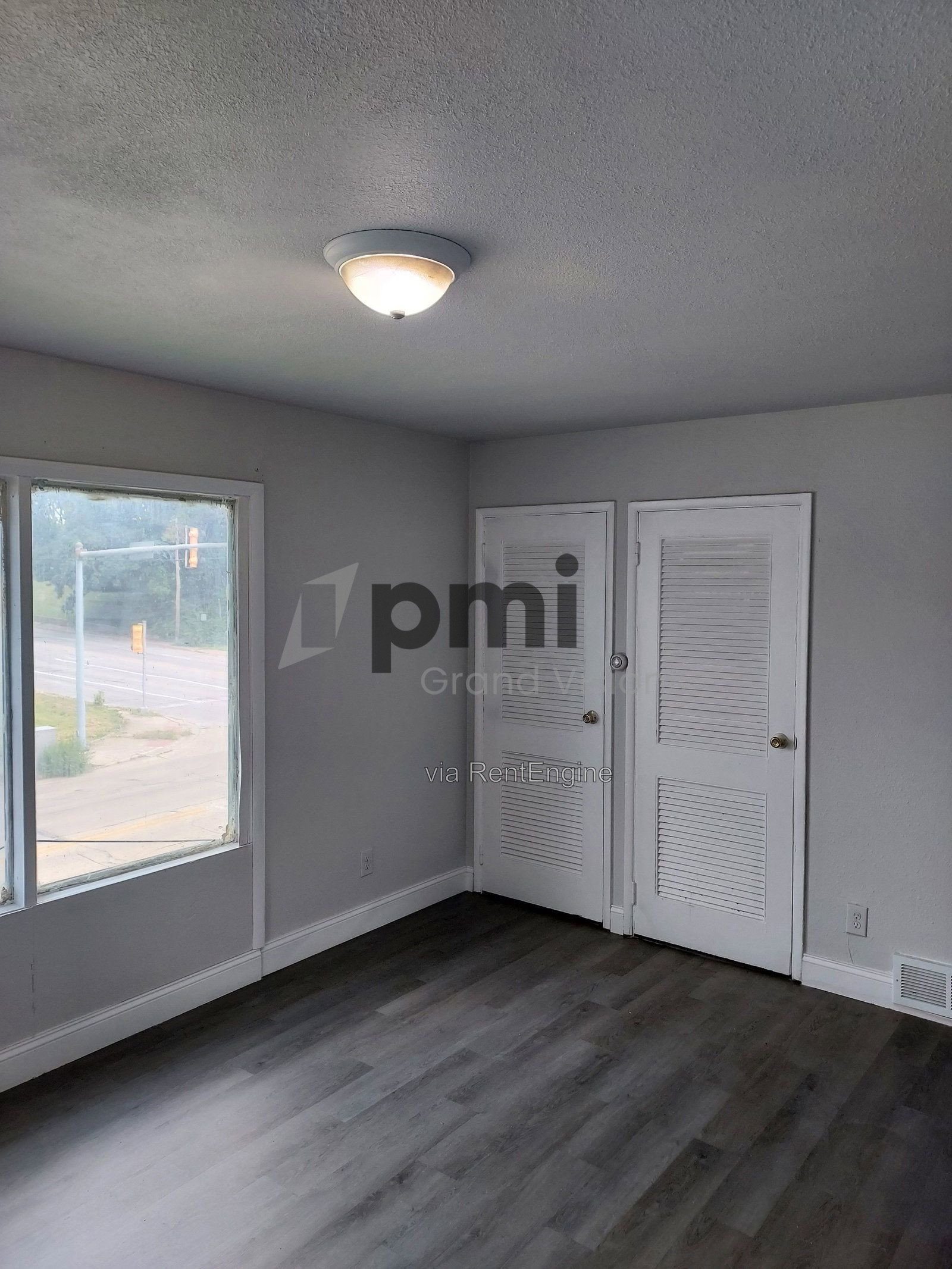 Gallery Image 17