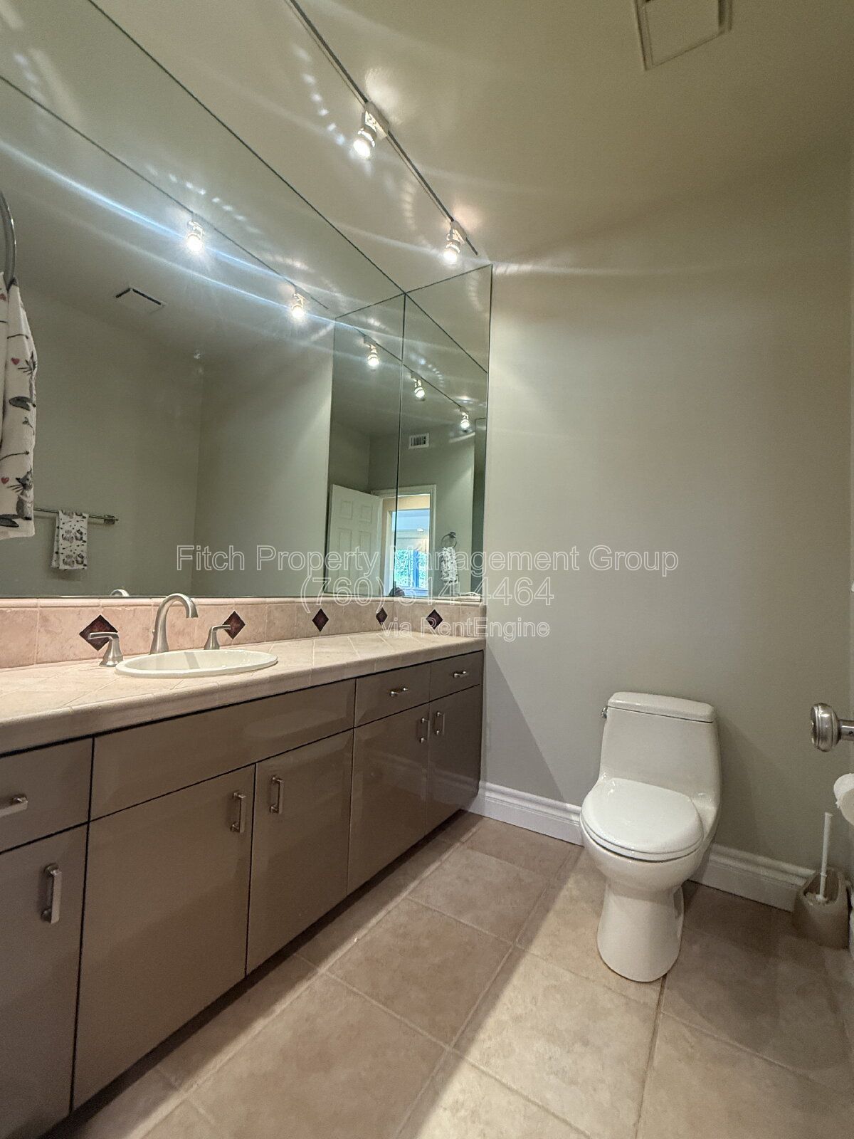 Gallery Image 16