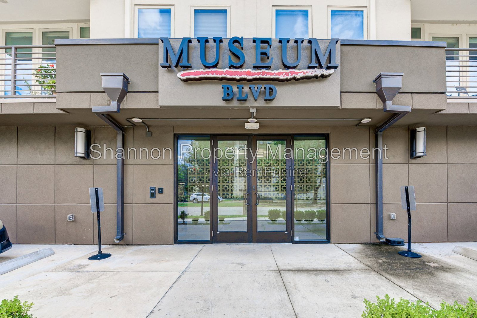 Gallery Image 0