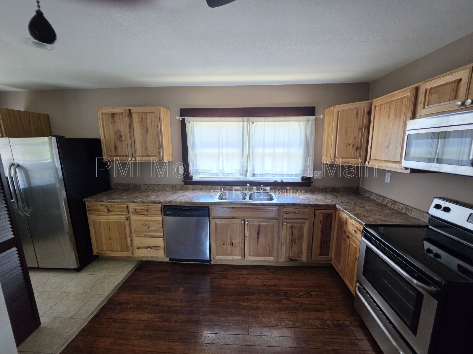 Gallery Image 14