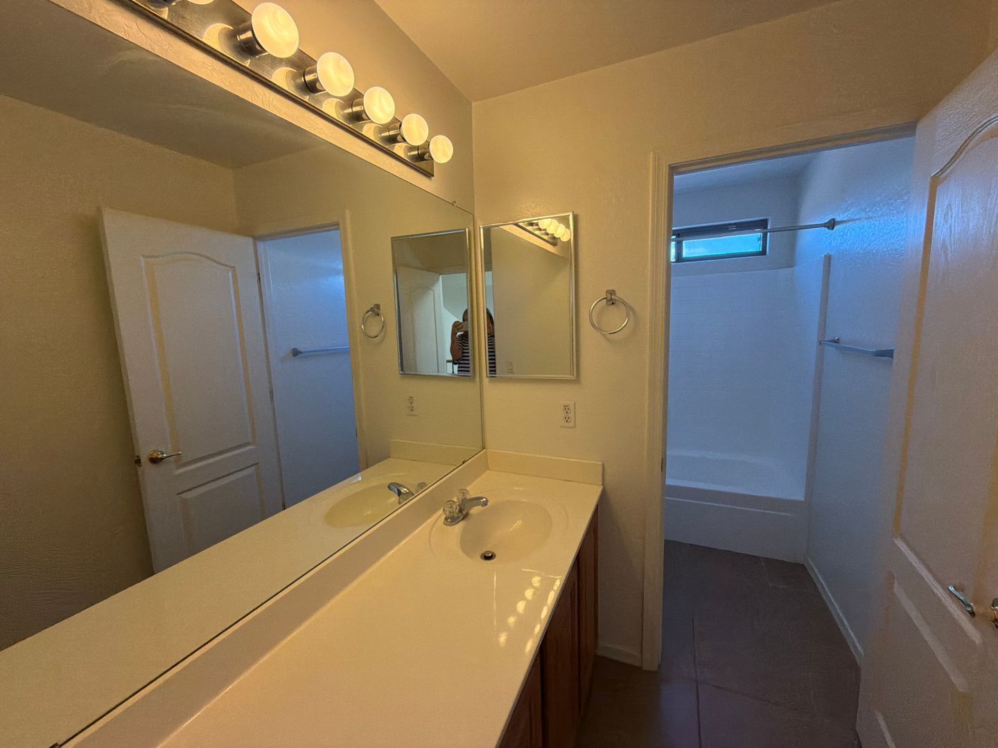 Gallery Image 15