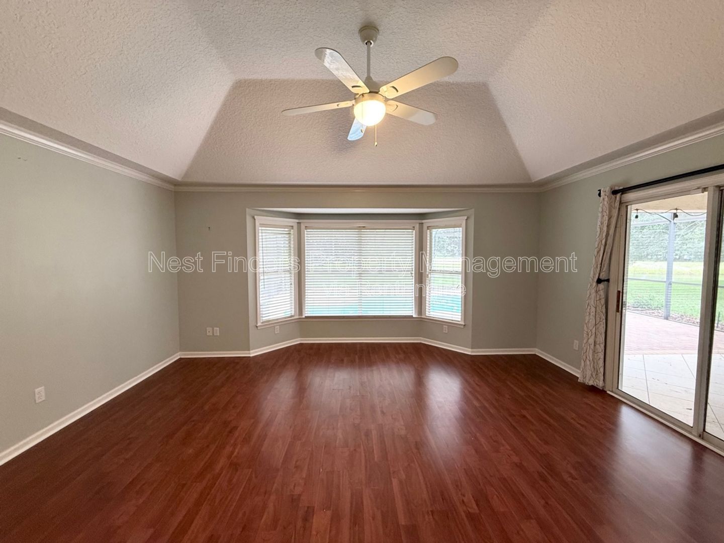 Gallery Image 16