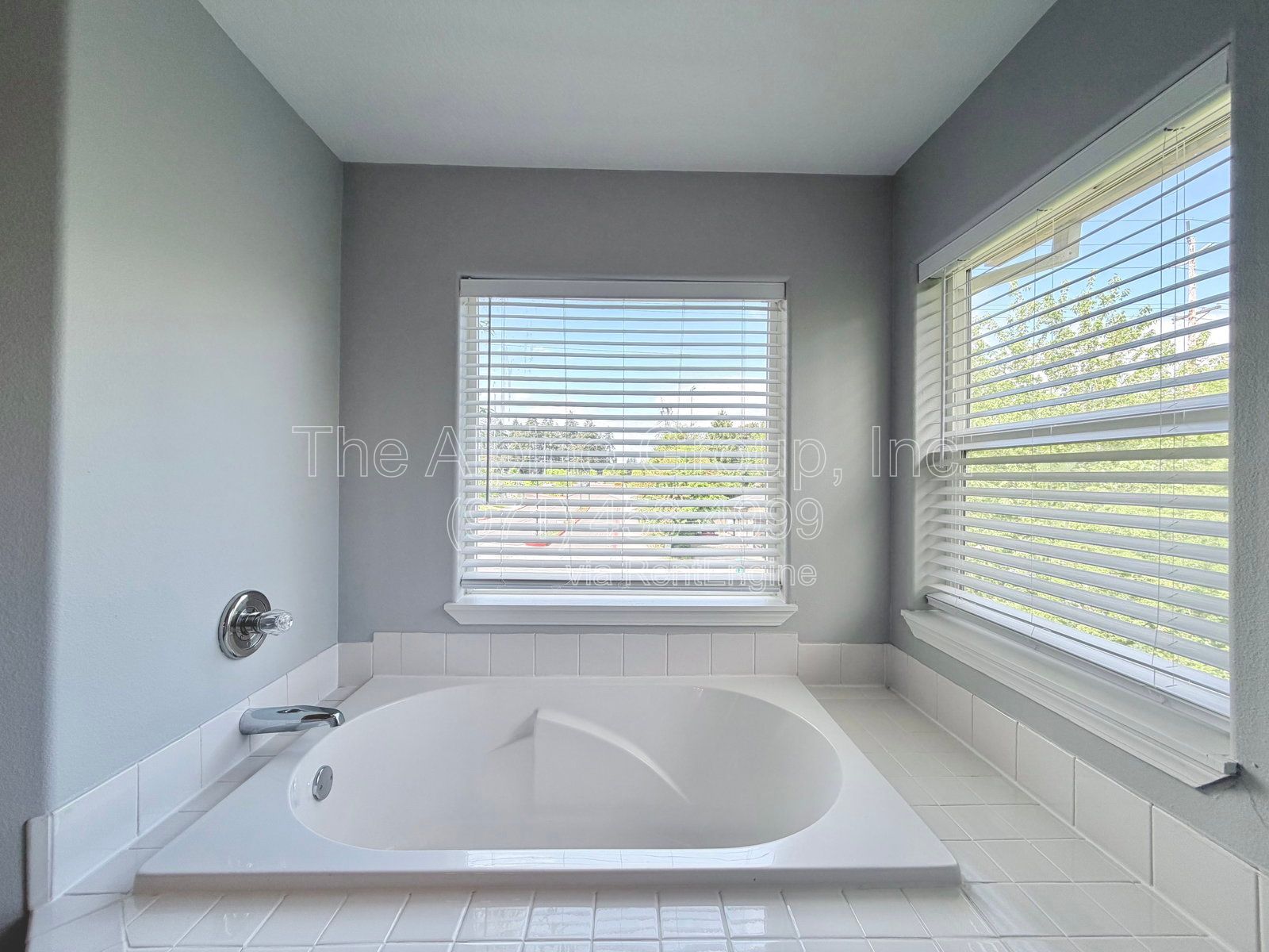 Gallery Image 16