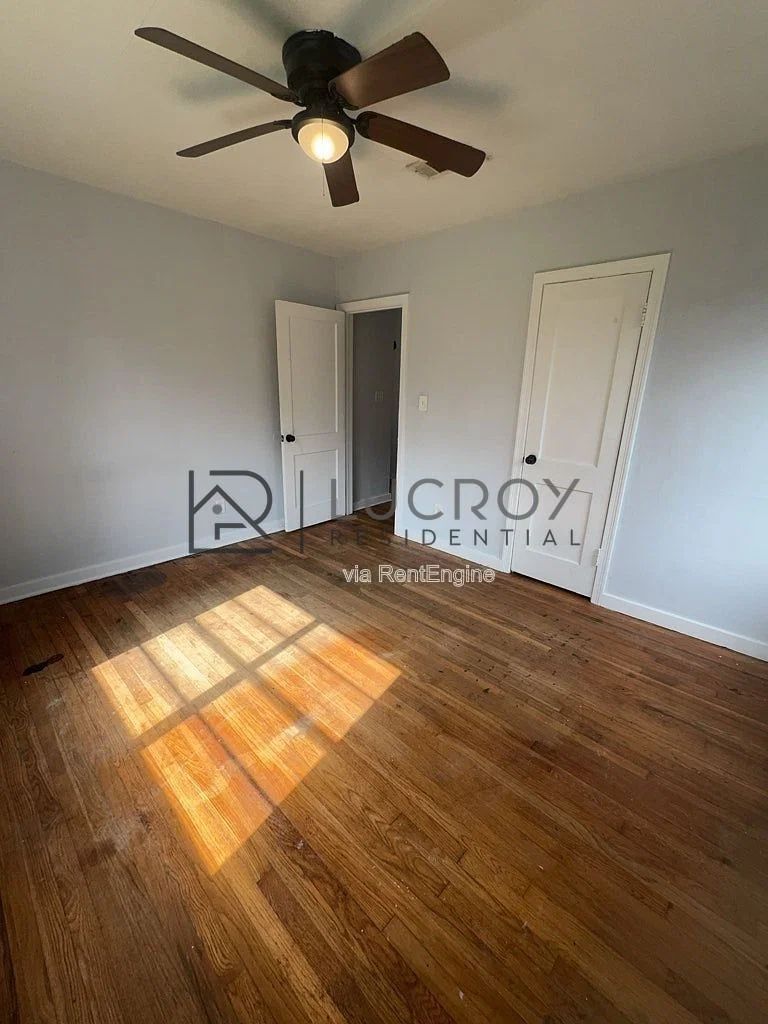 Gallery Image 16
