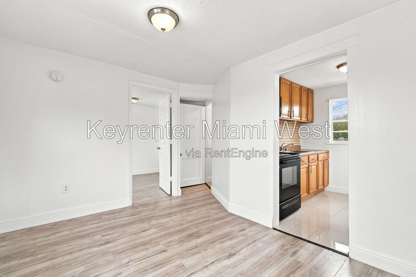 Gallery Image 0