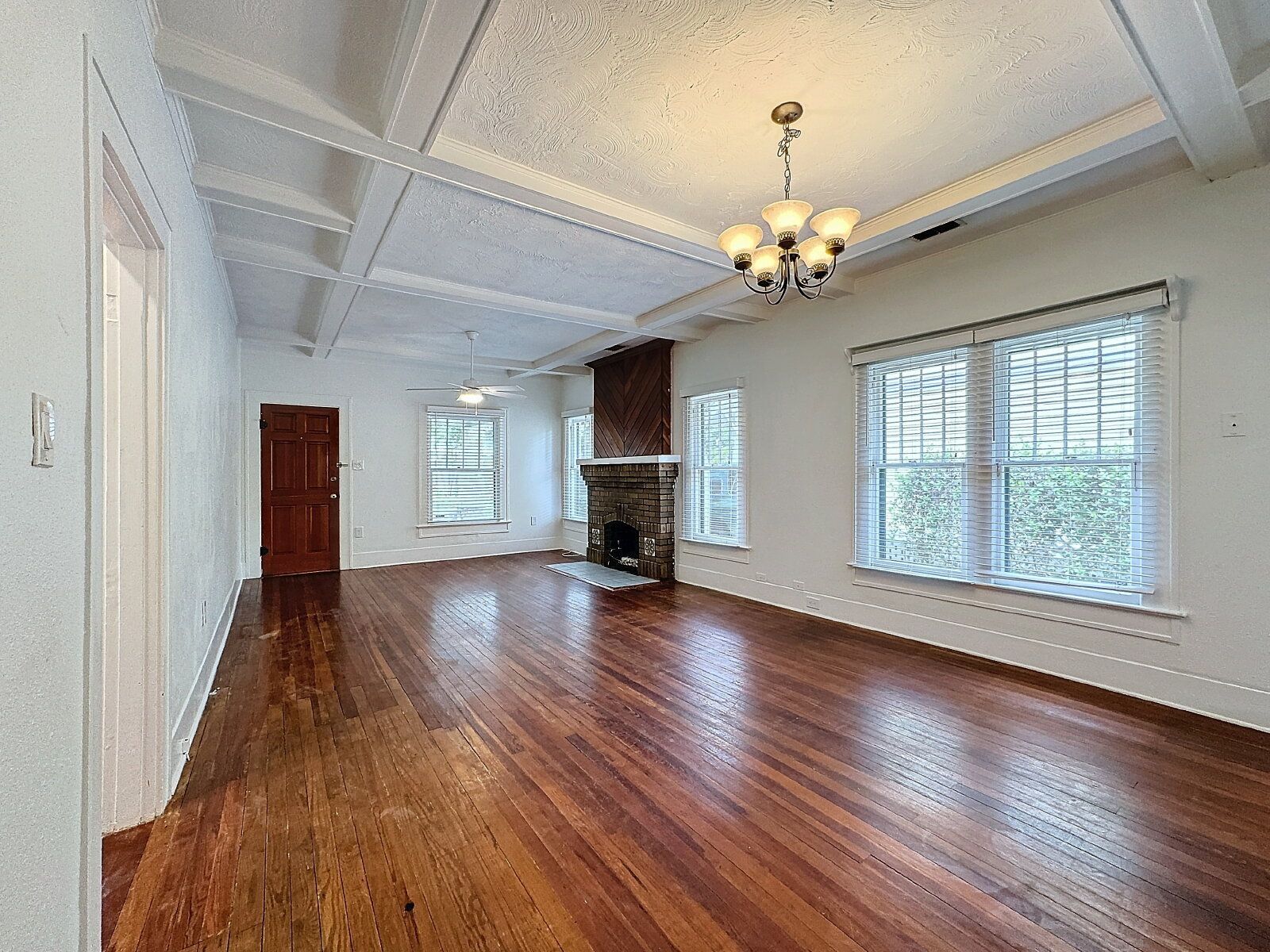 Gallery Image 18