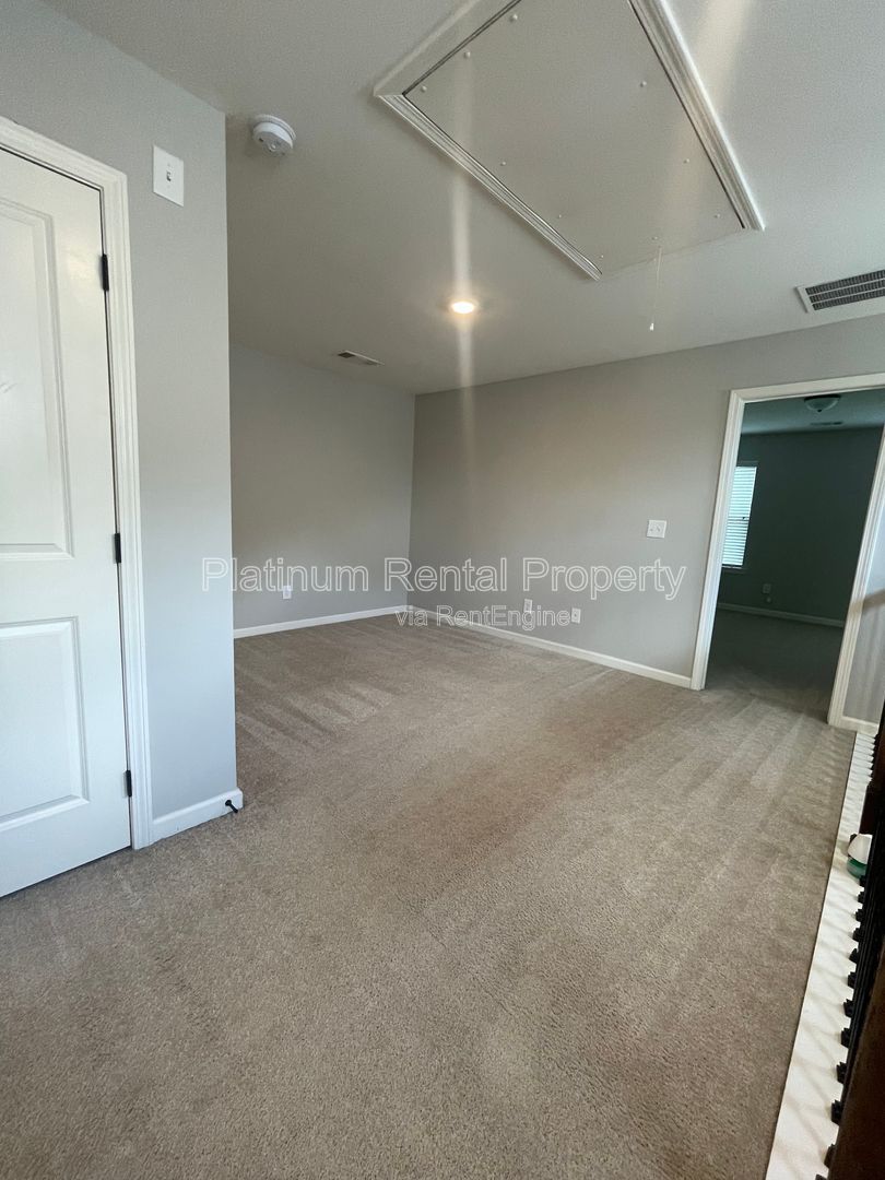 Gallery Image 17