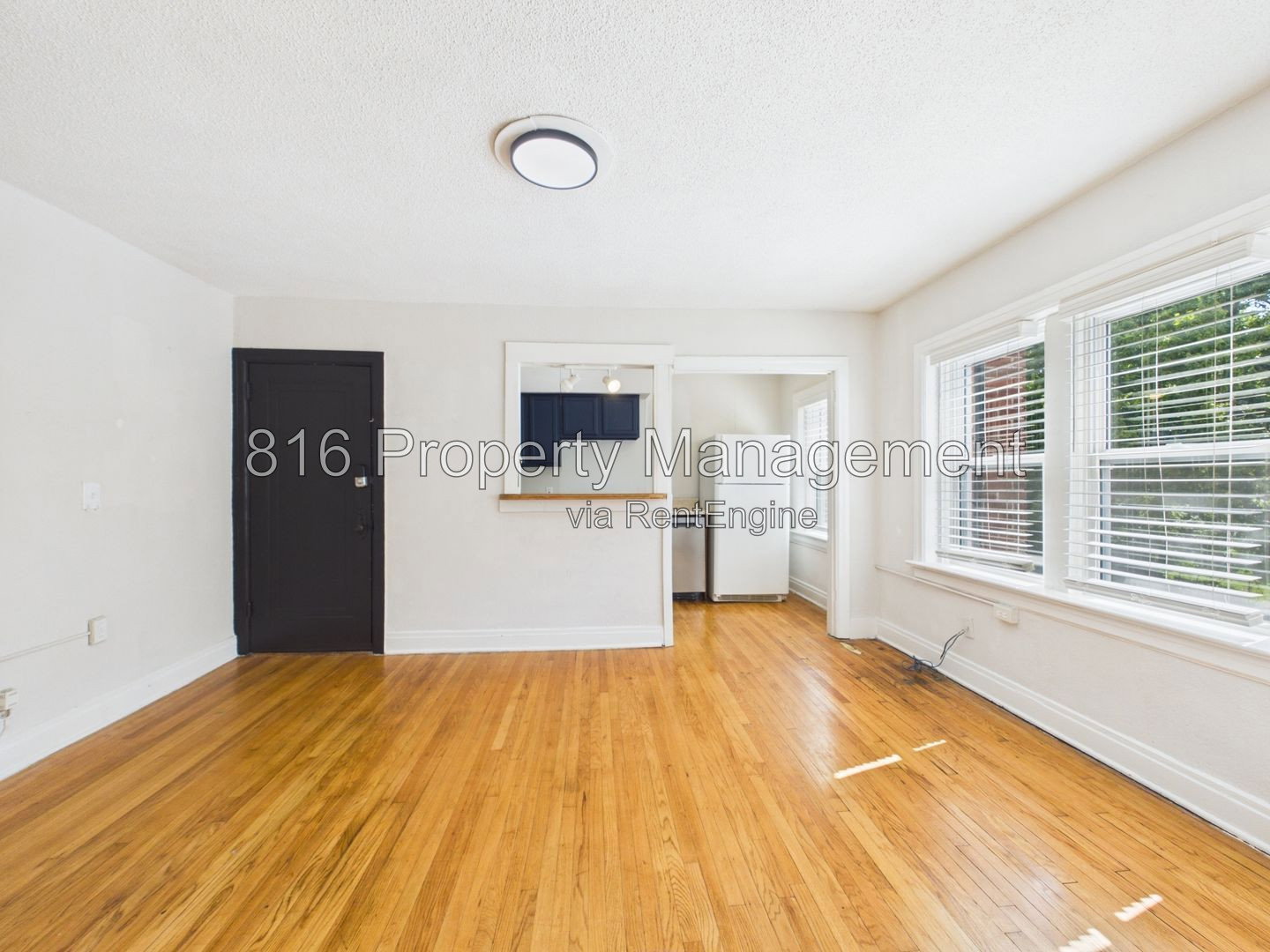 Gallery Image 0