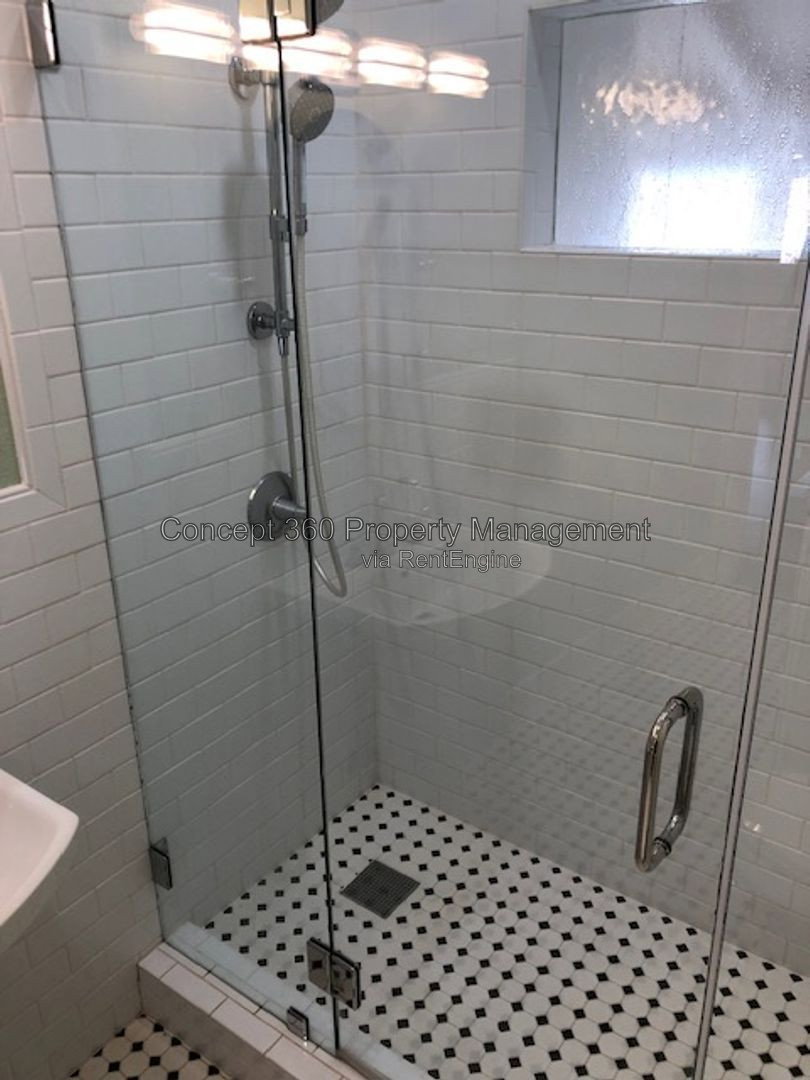 Gallery Image 28