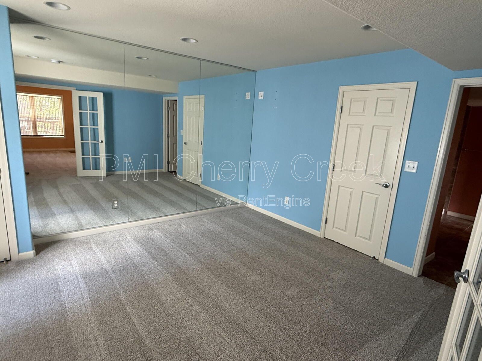 Gallery Image 33