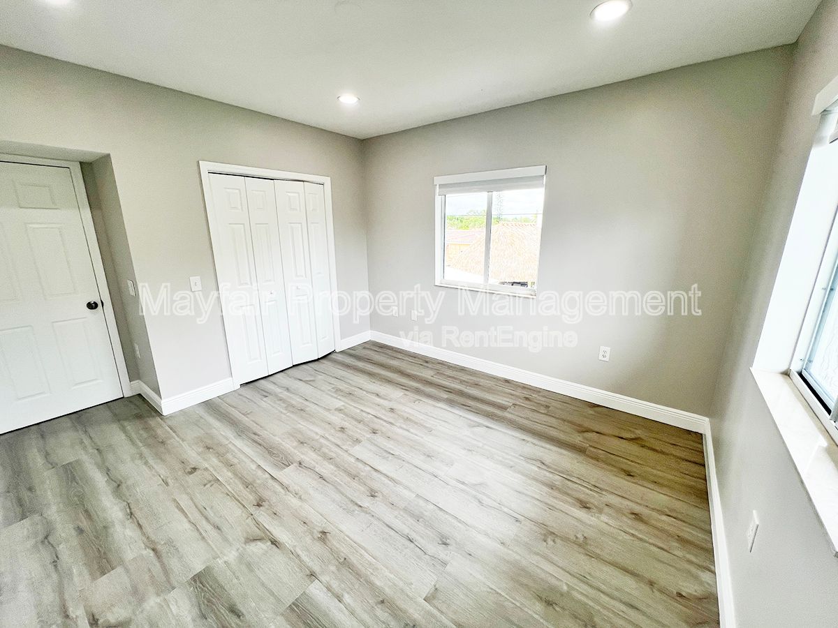 Gallery Image 16