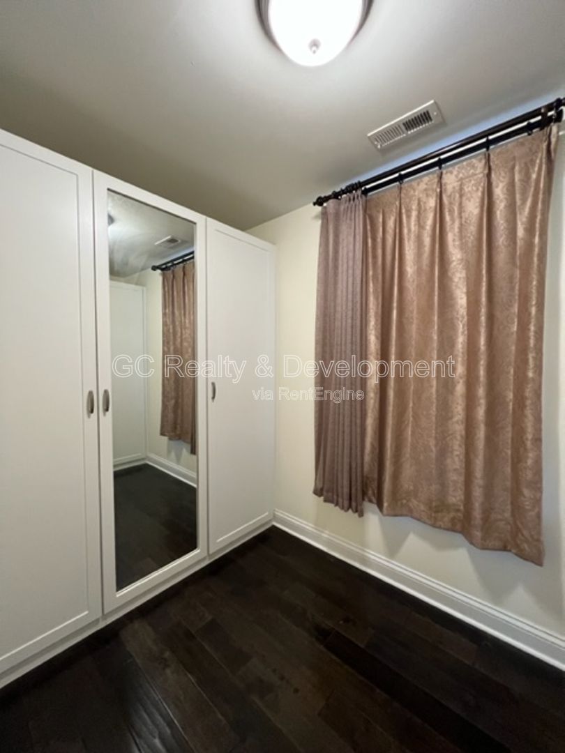 Gallery Image 33
