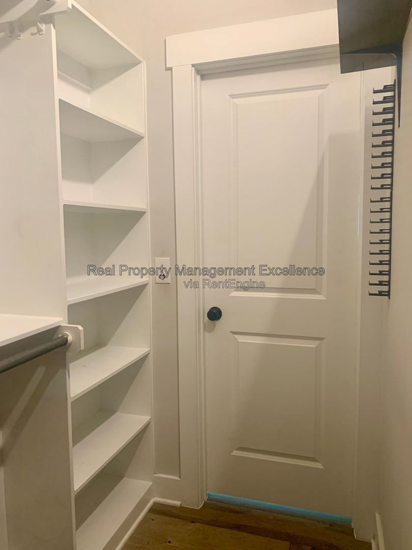 Gallery Image 16