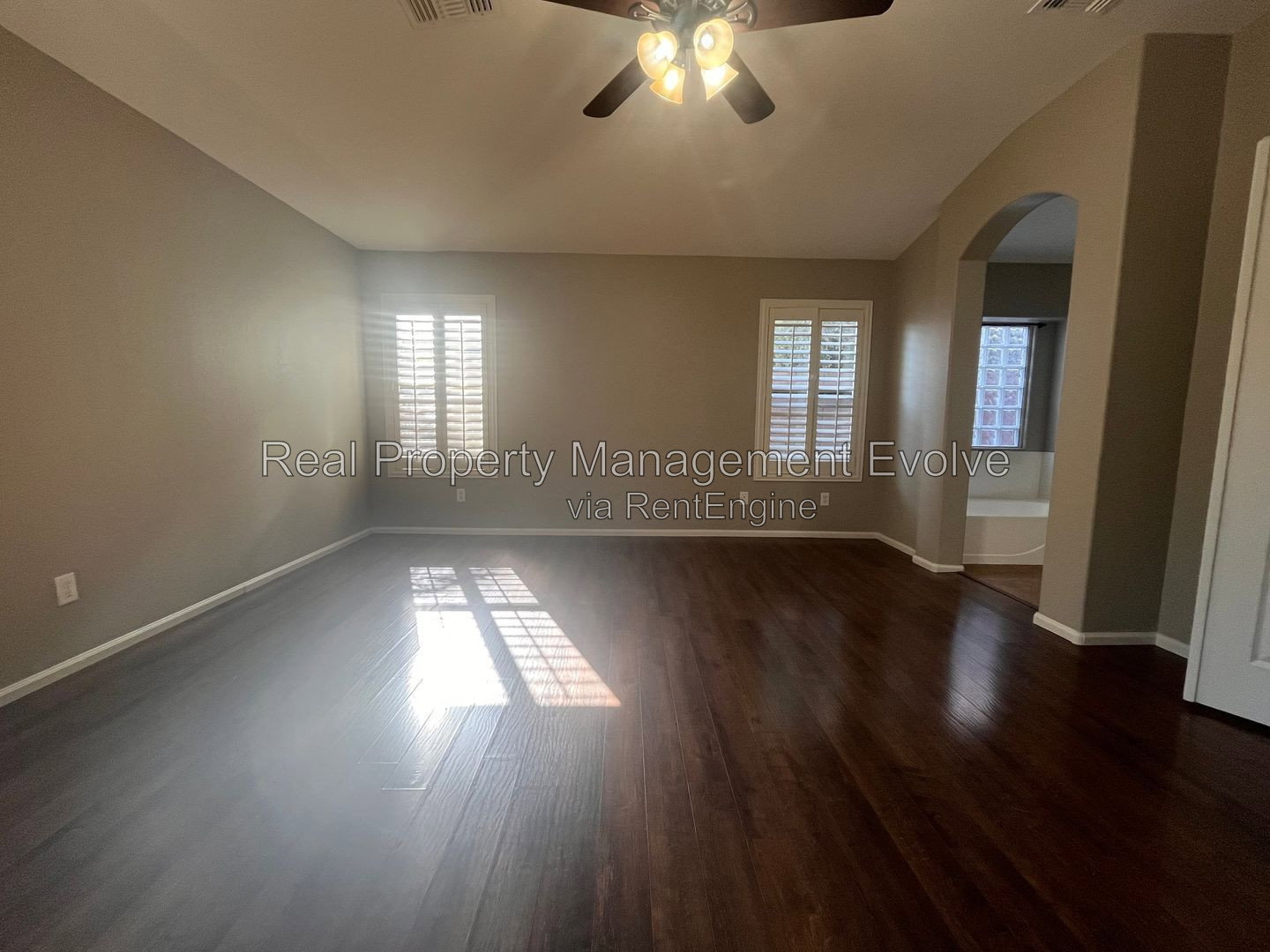 Gallery Image 16