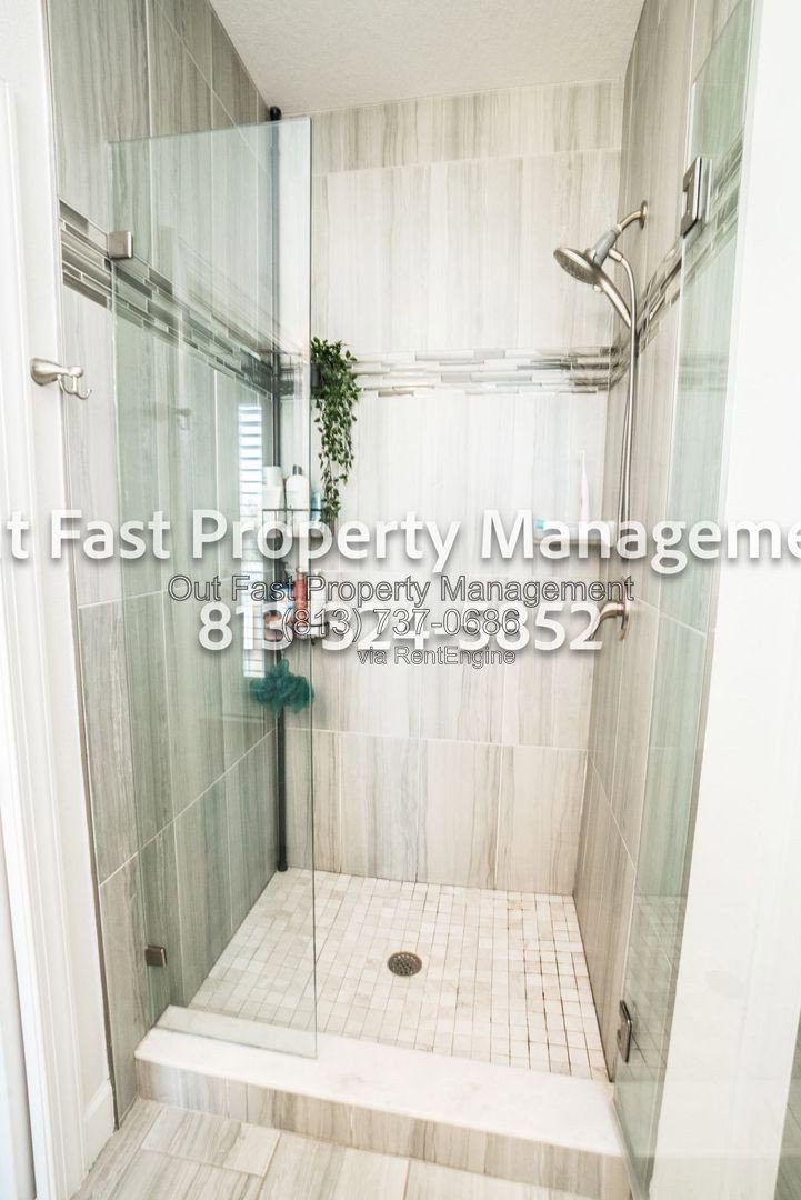 Gallery Image 44